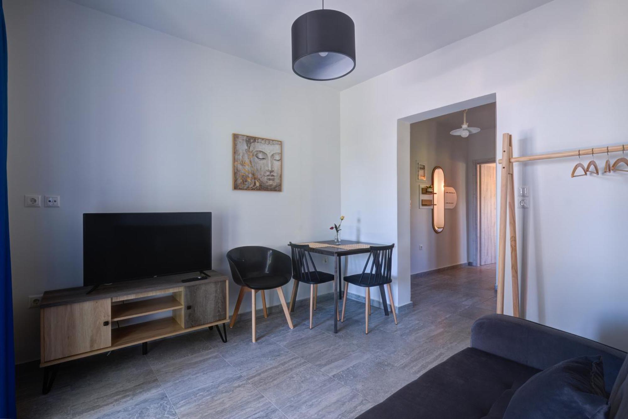 Molos Beachfront Apartments In Diakopto Eksteriør billede