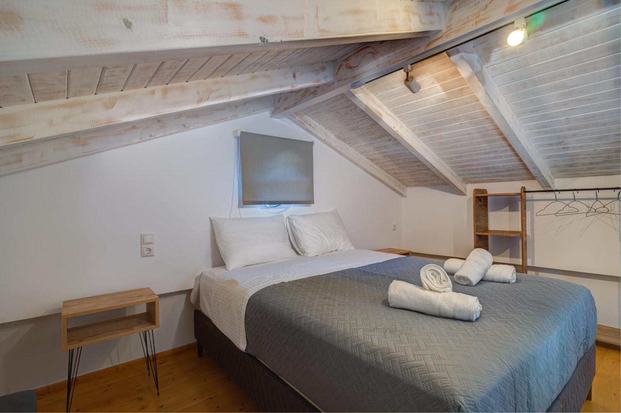 Molos Beachfront Apartments In Diakopto Eksteriør billede