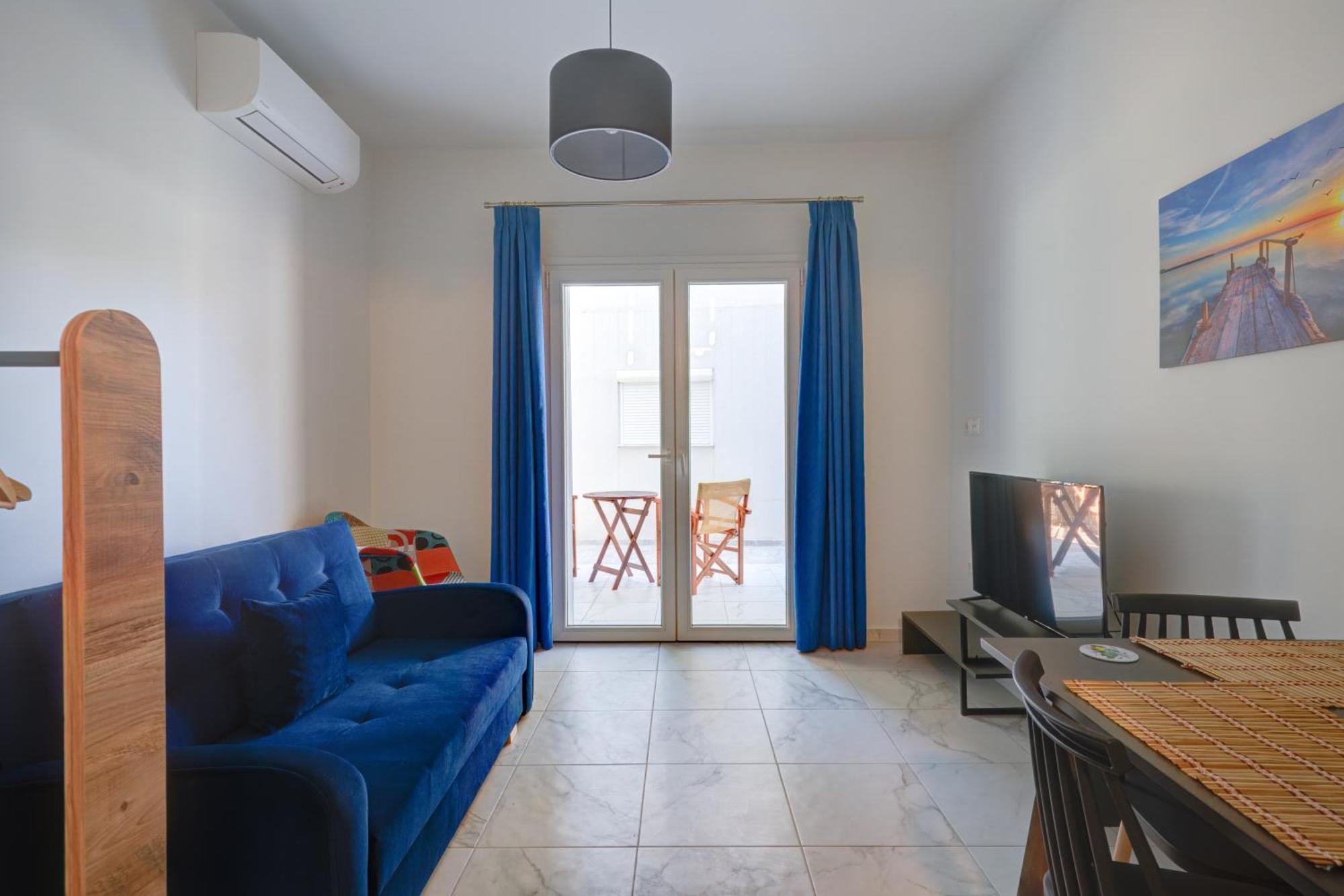 Molos Beachfront Apartments In Diakopto Værelse billede